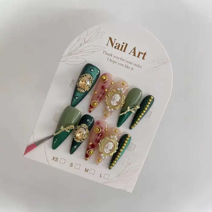 Faux ongles de luxe à pression en or vert