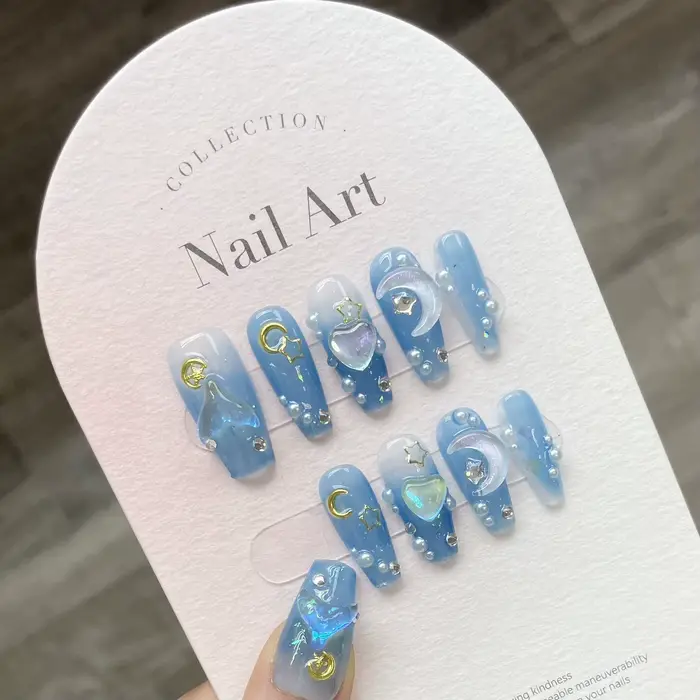 Faux ongles bleus dégradés pour fille et femme