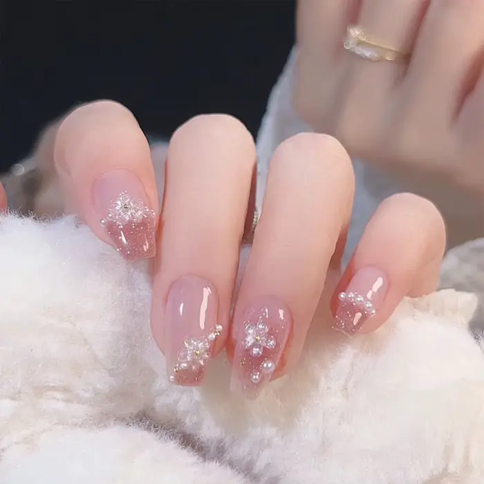 24 pièces doux mignon arc faux ongles avec cristal rose Design coréen