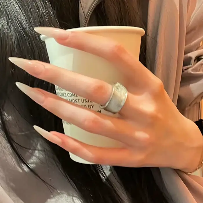 24 faux ongles à presser