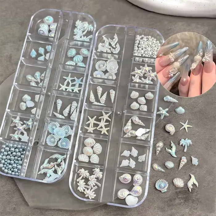 Boîte de 12 compartiments de breloques 3D pour ongles