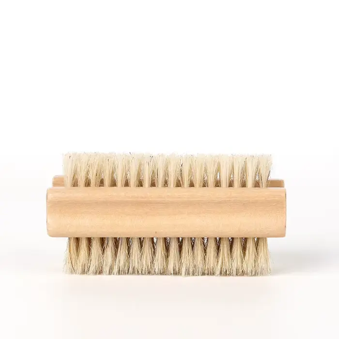 Brosse à ongles double face avec manche en bois