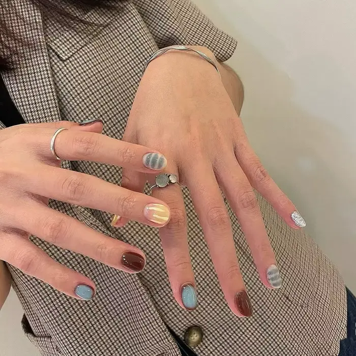 10 pièces crème bleu Blush carré fait à la main faux ongles rétro marron dégradé court rond presse