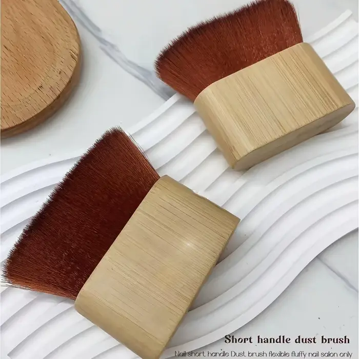 Brosse à poussière pour vernis à ongles - Poils doux et moelleux, adaptée pour une utilisation en salon de manucure et à domicile. Durable et doux pour les ongles.