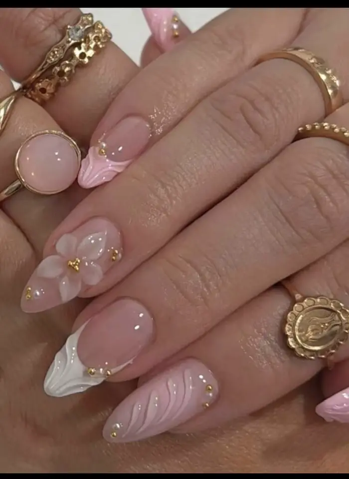 10 faux ongles faits à la main en forme d'amande