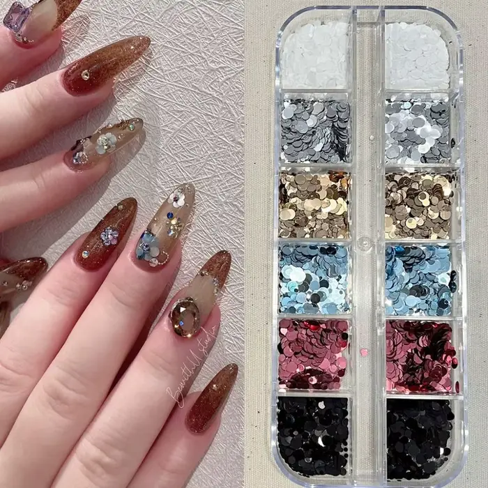 Décorations d'art d'ongles créatives à 12 compartiments