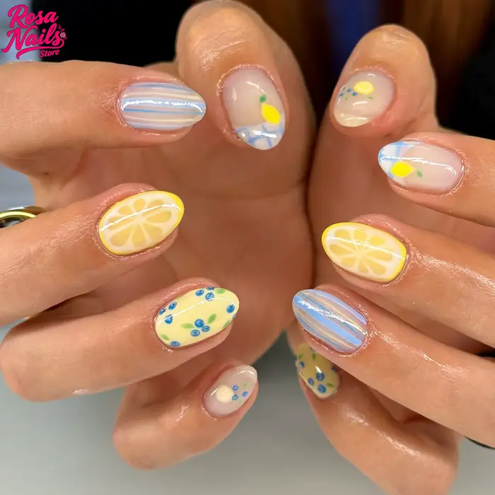 Presse courte sur les ongles jaune citron peint à la main été Nail Art mignon