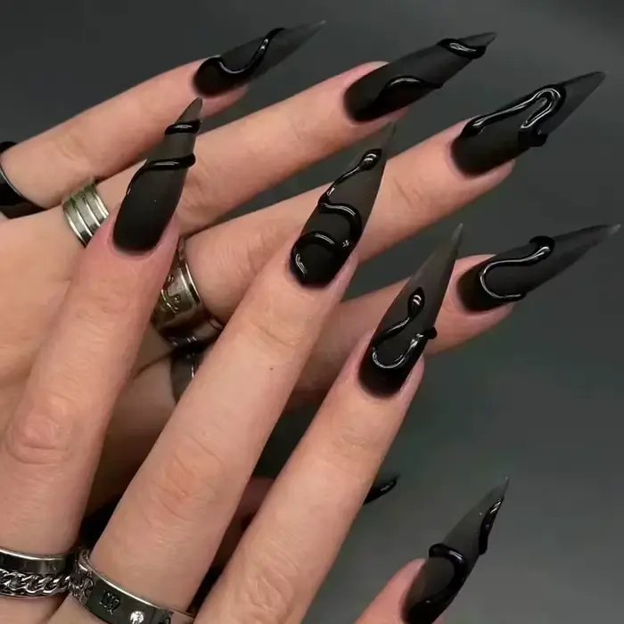 24 faux ongles longs en amande