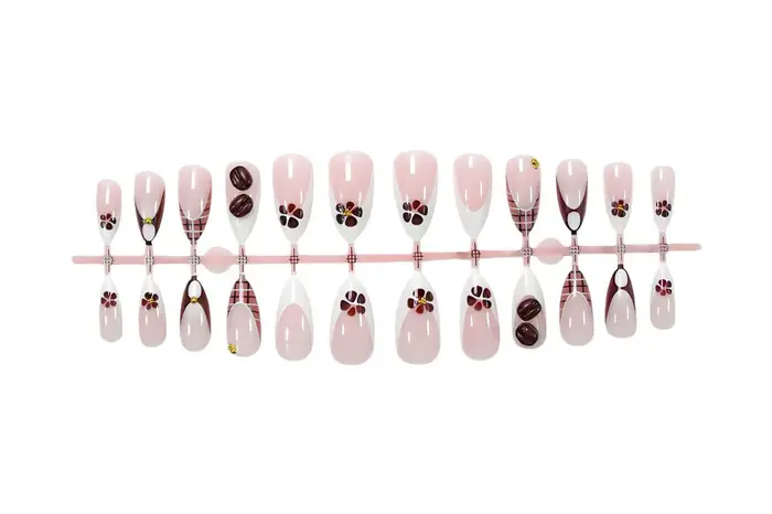 24 faux ongles en relief 3D