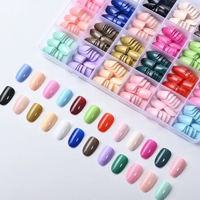 24 couleurs (288 pièces) Faux ongles courts ovales colorés