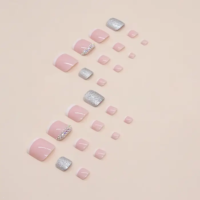 24 faux ongles de pieds avec colle