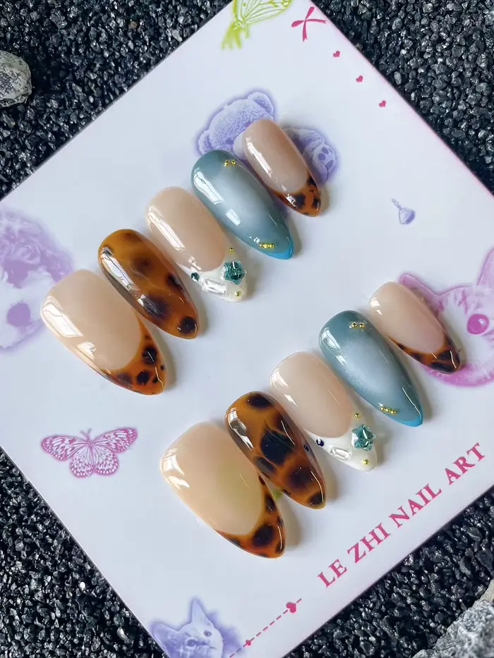 Faux ongles à presser 2026 French Long Almond Amber