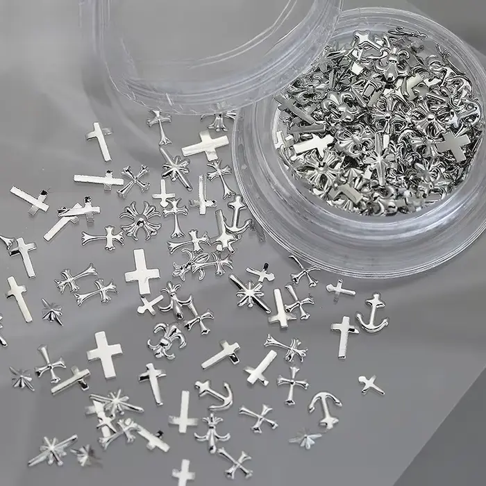Décorations d'ongles gothiques Dark Cross, ensemble d'accessoires pour ongles en métal 3D en forme d