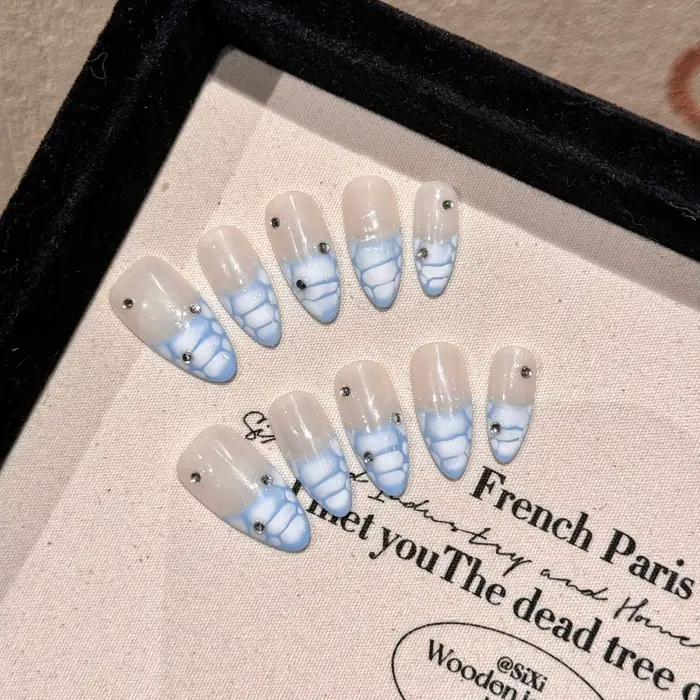 Presse à la main sur les ongles ours mignon faux ongles 3D fraise conception doux jaune français fau