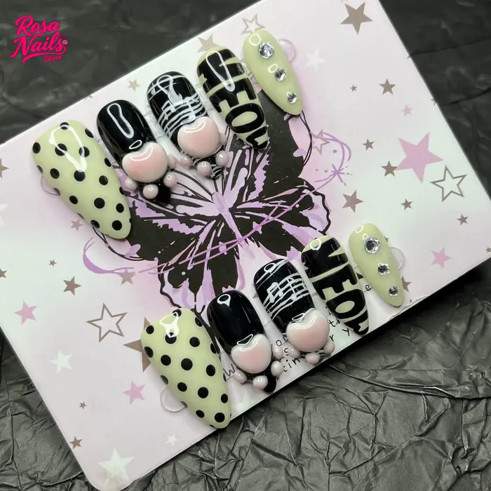 10 pièces presse à la main sur les ongles 3D patte tampons noir blanc à pois