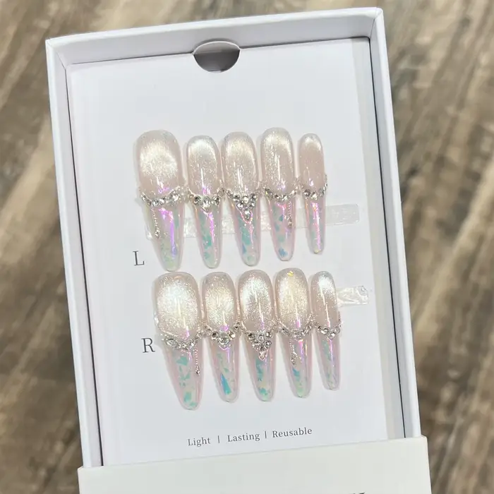 Presse sur les ongles 10 pièces violet fantaisie manucure française avec feuille irisée paillettes oeil de chat