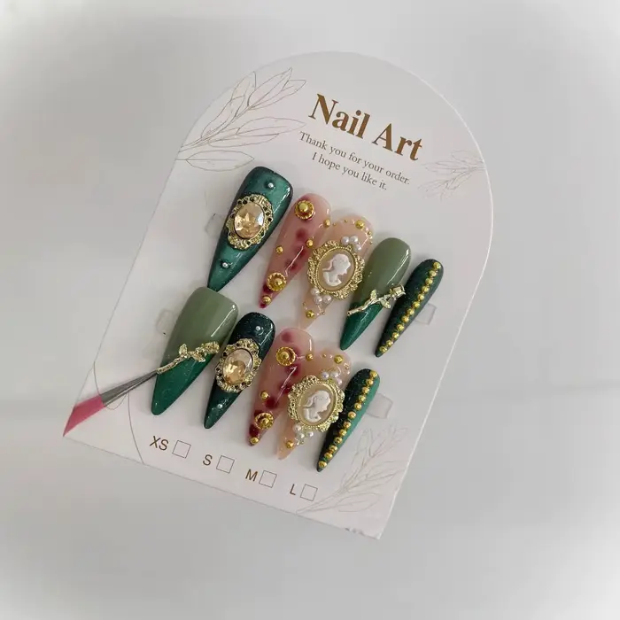Faux ongles de luxe à pression en or vert