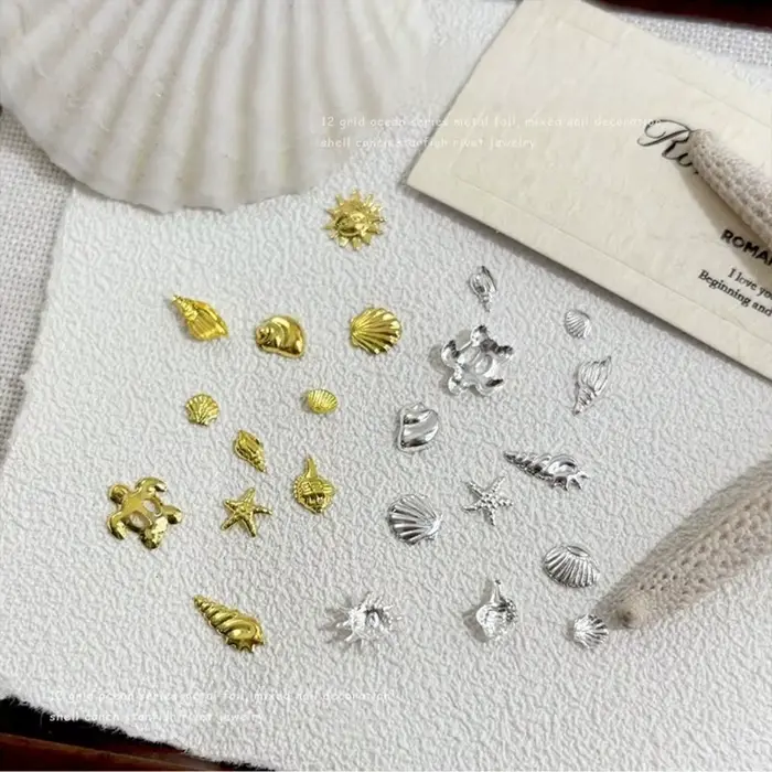 Strass pour ongles sur le thème de l'océan