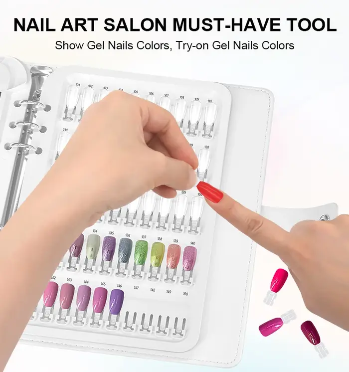 Le catalogue de couleurs de vernis à ongles peut être inséré et retiré. Tableau de présentation des couleurs pour la démonstration des couleurs des ongles dans les salons de manucure et les boutiques