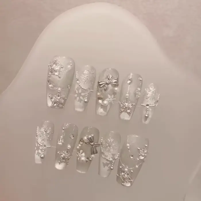 Blanche-Neige Carol Winter Presse Faite À La Main Sur Les Ongles Blanc Noël Oeil De Chat Faux