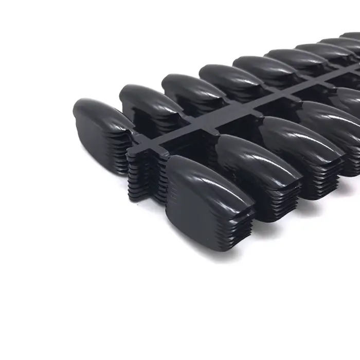 Faux ongles naturels transparents noirs