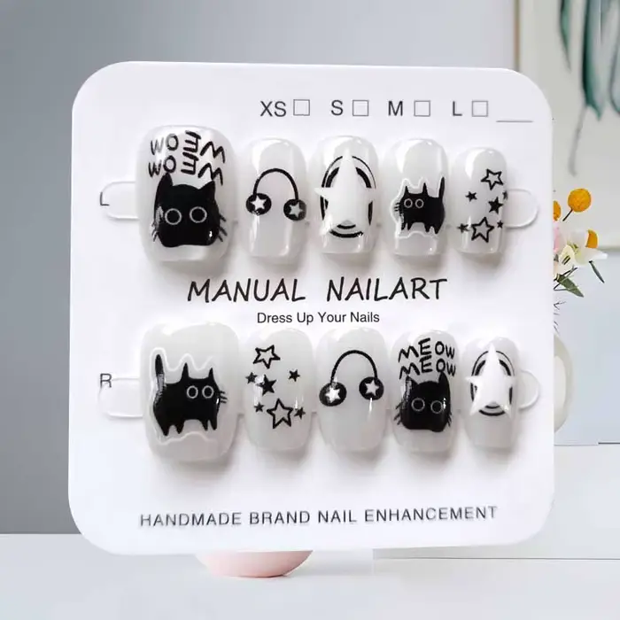 10 pièces dessin animé mignon chat noir bleu gris géométrie à la main presse sur les ongles tête car