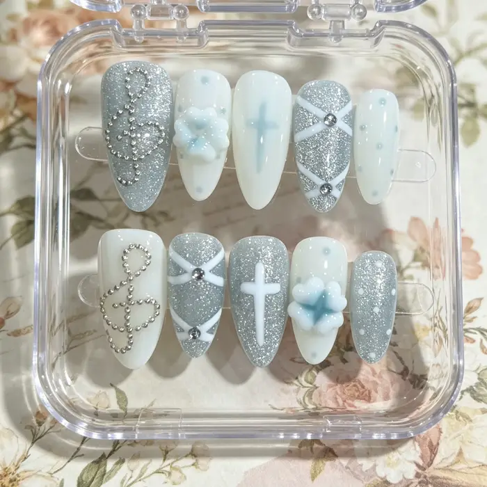 10 faux ongles en forme d'amande pressés à la main