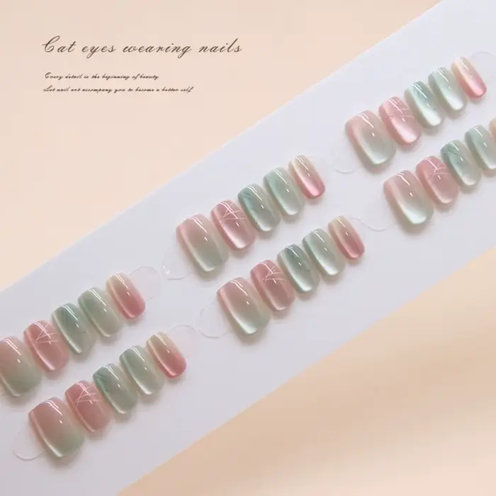 Faux ongles carrés longs à la mode