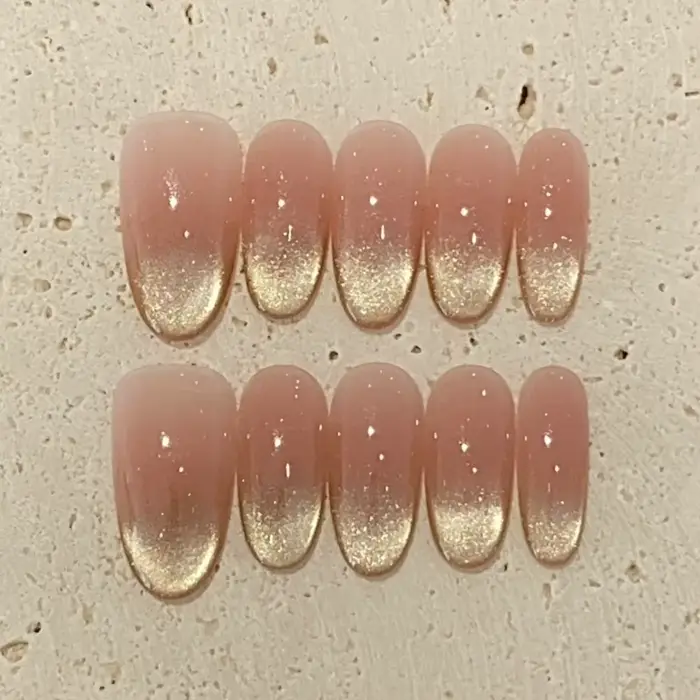 Faux ongles en diamant blanc fait à la main