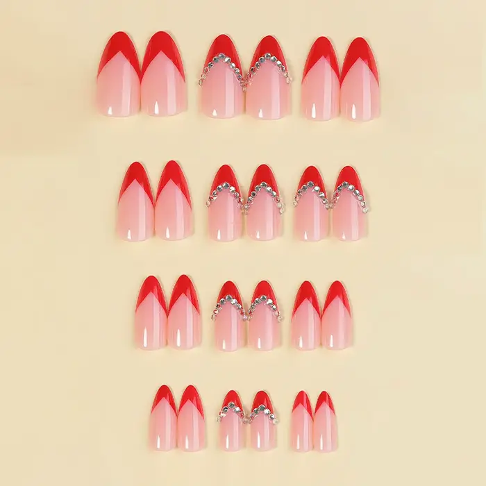 24 faux ongles rouges français faciles à poser