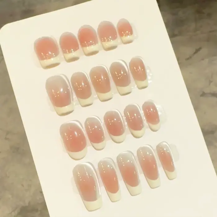 Ballet lait blanc français fait à la main faux ongles portable amande Blush dégradé