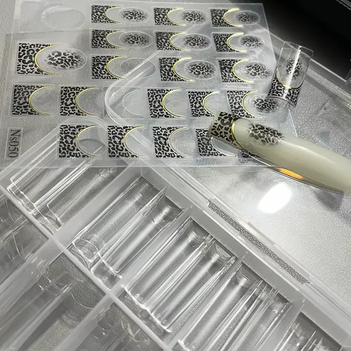 Autocollants auto-adhésifs pour ongles