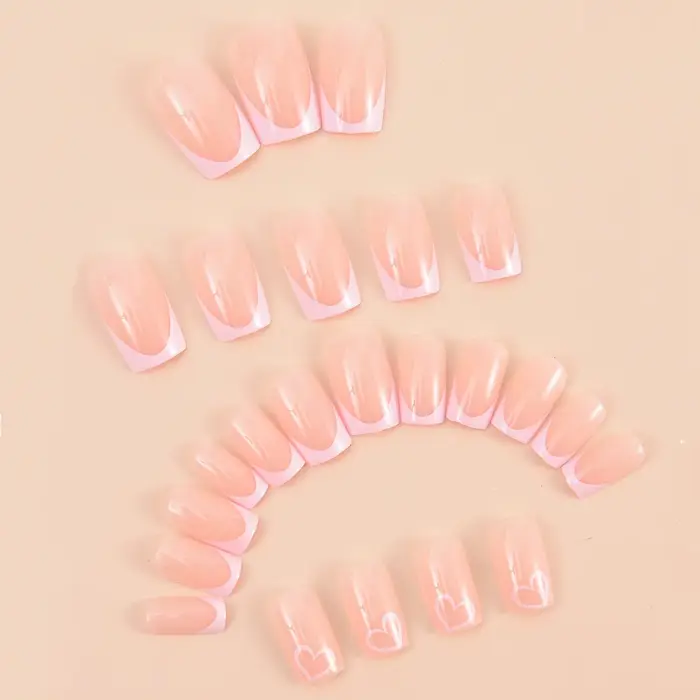 Faux ongles rectangulaires en forme de cœur, 24 pièces, couleur chair, pointus, français, pour la sa