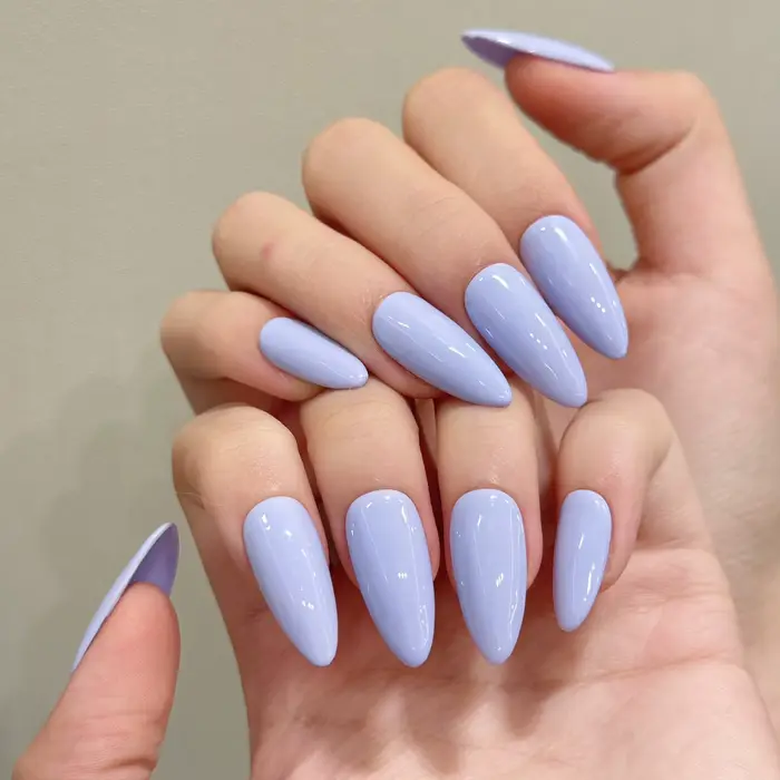 10 faux ongles press-on faits à la main
