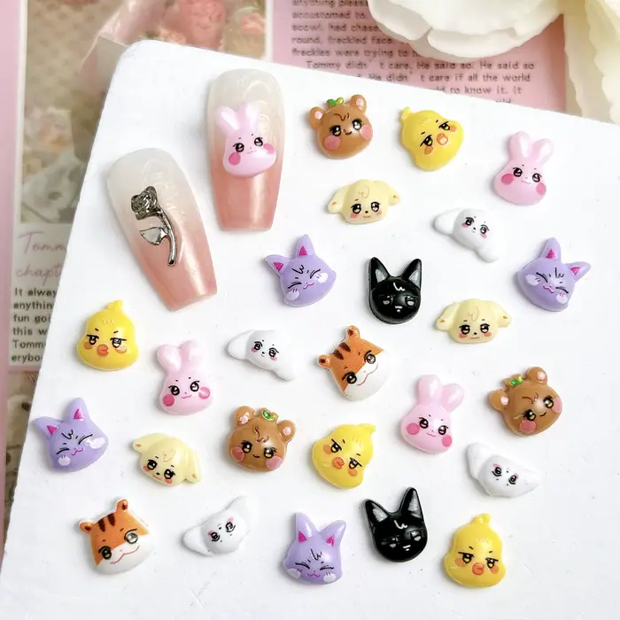 30 pièces créatives peintes Kawaii série animale Nail Art breloques 3D dessin animé lapin ours tigre