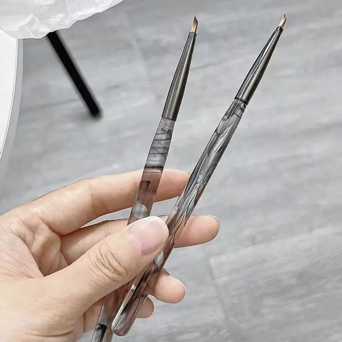 Pinceaux à ongles japonais