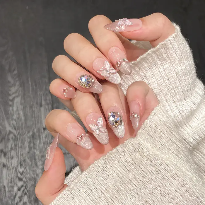 10 faux ongles réutilisables avec motif papillon