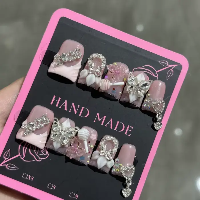 Nouveaux faux ongles courts à presser, motif bec de canard, papillon 3D, fleur, rose, French manucur