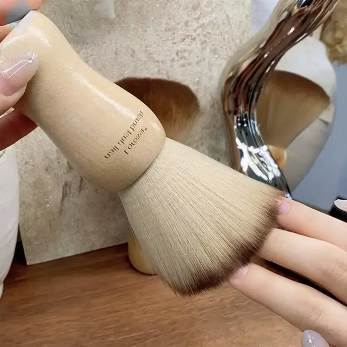 Professionnel moelleux ongles Art brosse ronde manche en bois nettoyage de la poussière