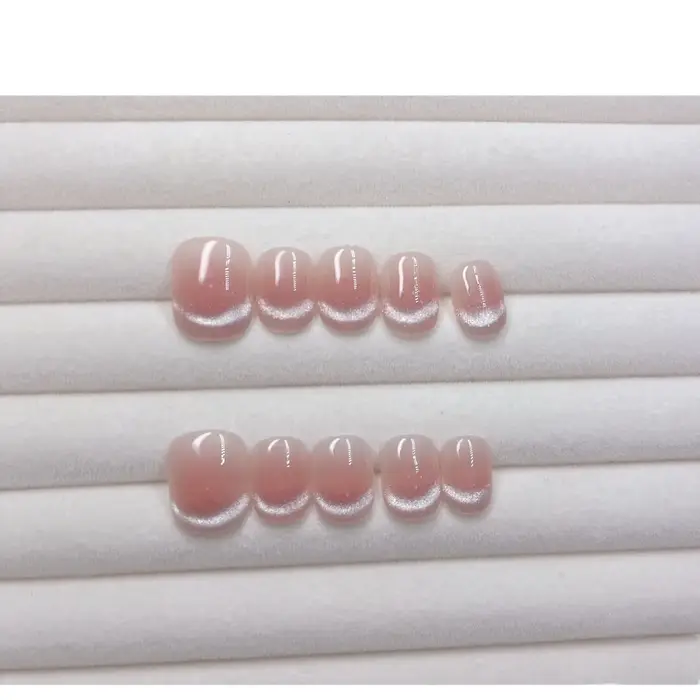 10 pièces ongles portables œil de chat Style rond court éclaircissant pointes d'ongles amovibles Flashy Ins
