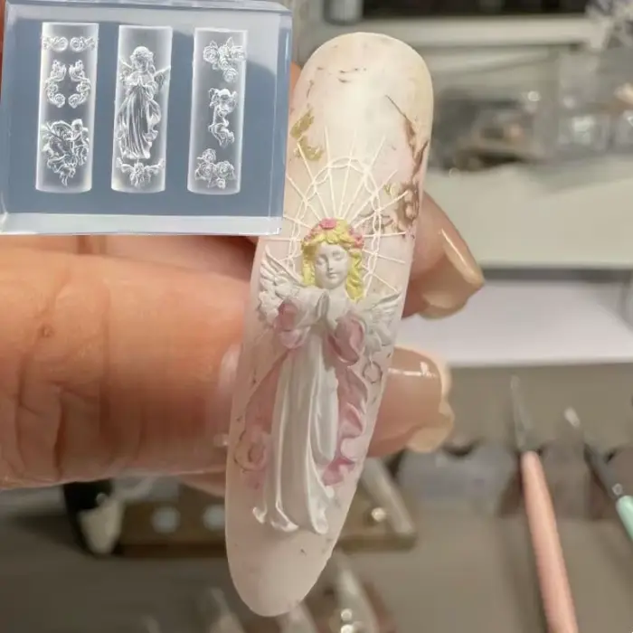 Moules pour Nail Art sur le thème des animaux de dessin animé