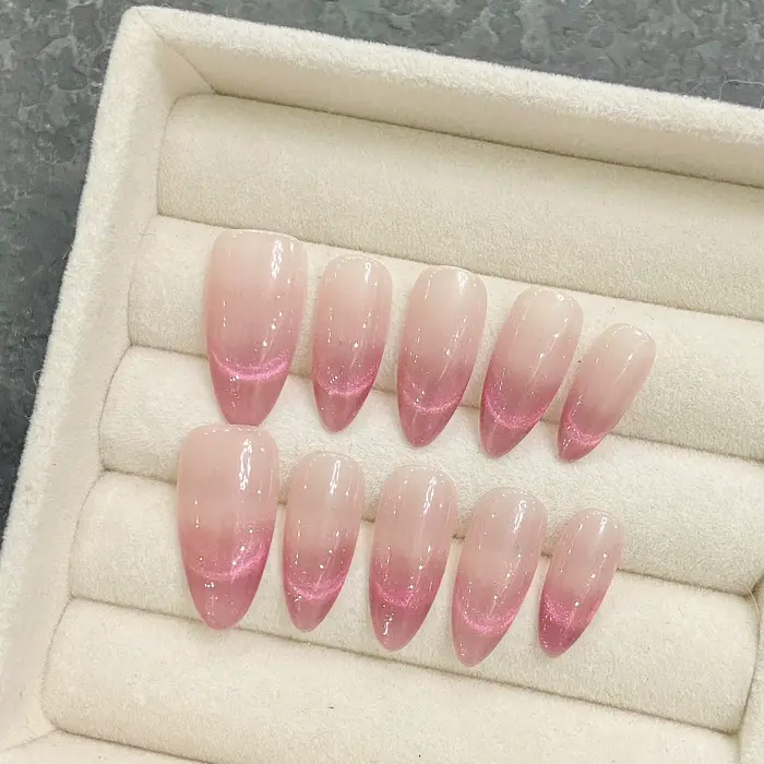 Presse à la main sur les ongles rose faux ongles yeux de chat pointe française 10 pièces charmant ma