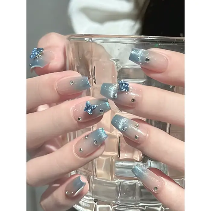 10 pièces ongles en forme de cercueil avec papillon irisé