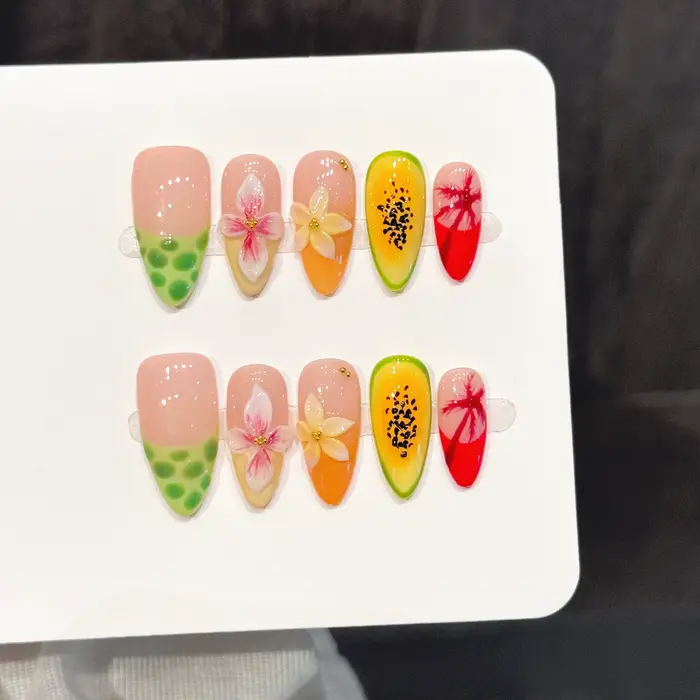 10 faux ongles amande moyens pressés à la main, motif floral tropical peint à la main, thème vacance