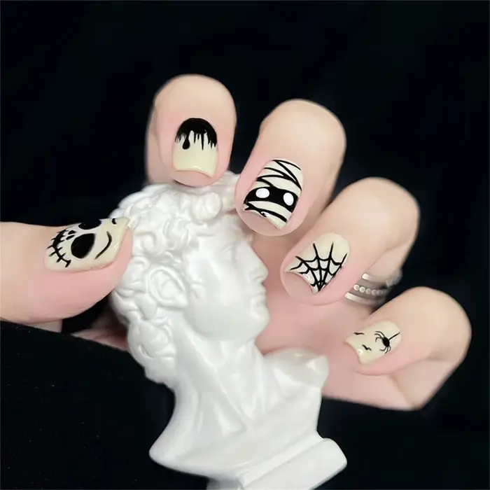 Ensemble de 24 pièces de faux ongles à pression en amande