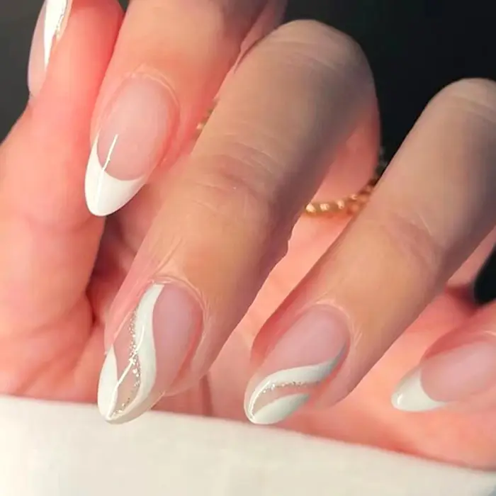 24 pièces de rayures minimalistes françaises courtes avec 1 gelée et 1 lime à ongles