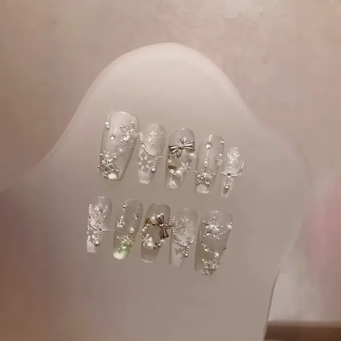 Blanche-Neige Carol Winter Presse Faite À La Main Sur Les Ongles Blanc Noël Oeil De Chat Faux