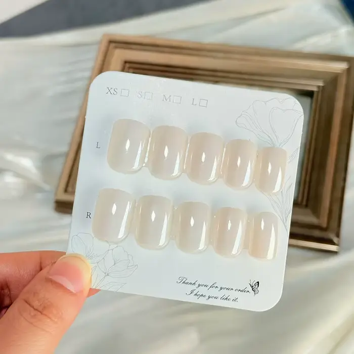 Faux ongles carrés courts abricot