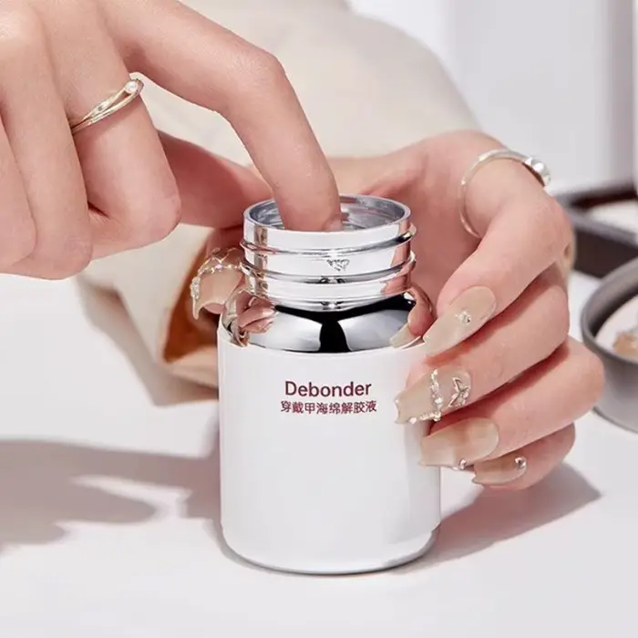Dissolvant de vernis à ongles professionnel