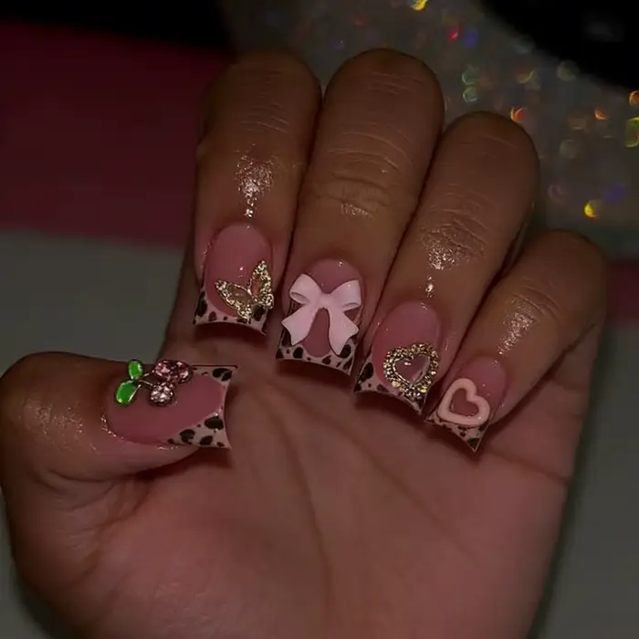 24 faux ongles courts carrés imprimé léopard